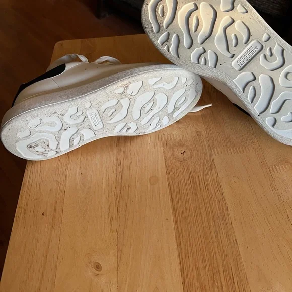 Alexander McQueen White and Black Sneakers - Picture 3 of 4